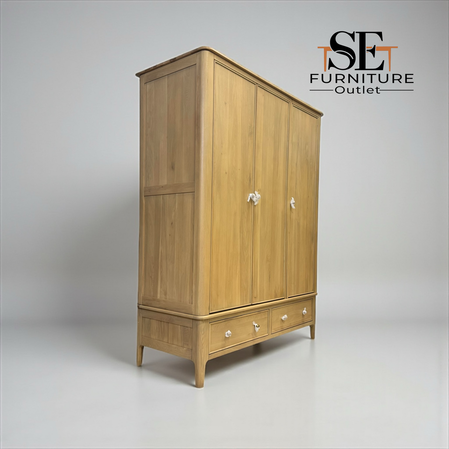 Light Natural Solid Oak Triple Wardrobe with Full-Size Mirror, Newton Range From Oak Furnitureland RRP £1599