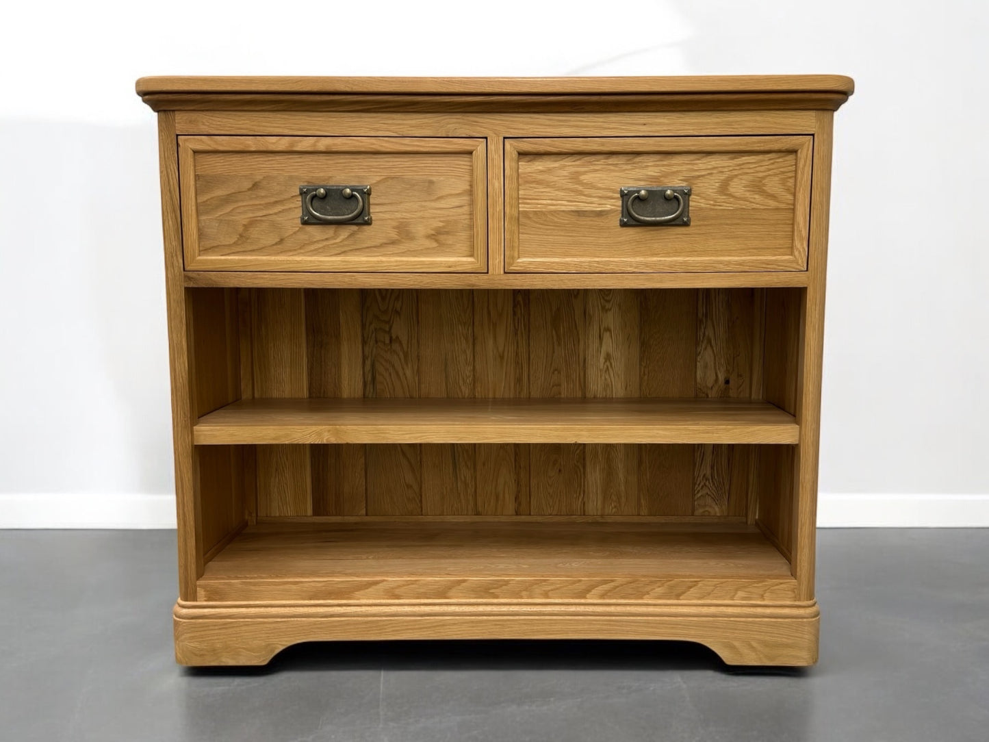 Solid Oak Storage Console Table,Traditionally Crafted with solid oak with no veneer, MDF or Chipboard used. RRP £389