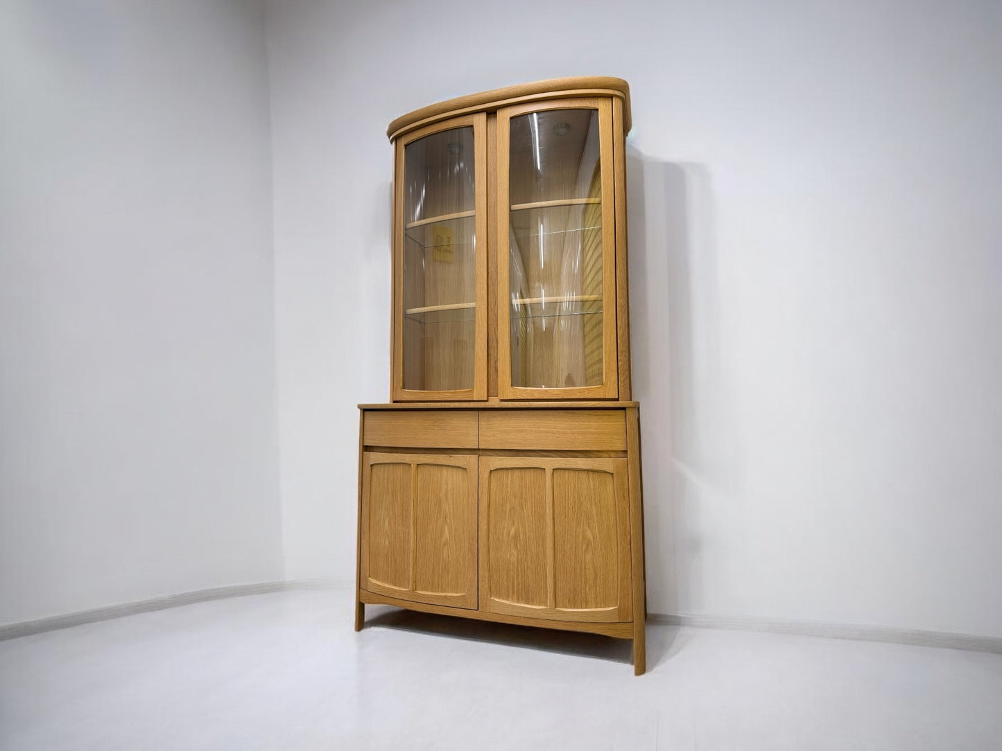 Nathan Furniture Shades Oak Curved 2 Door Display Unit With Light. RRP £2300