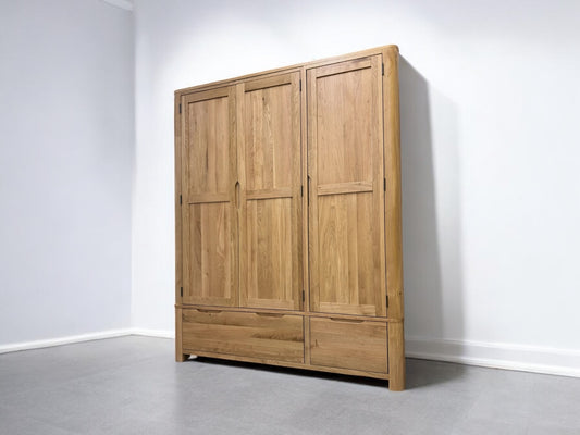 Oak Furnitureland Natural Solid Oak Triple Wardrobe Romsey Range RRP £1449