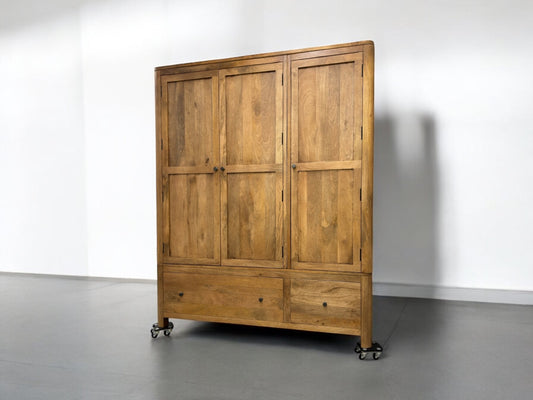 Oak Furnitureland Solid Mango Wood Triple Wardrobe Lyla Range RRP £1449