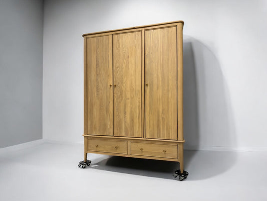 Oak Furnitureland Light Natural Solid Oak Triple Wardrobe Newton Range RRP £1549