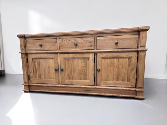 Solid Oak Extra Large Sideboard RRP £879 (No Veneer, MDF Or Chipboard Used)