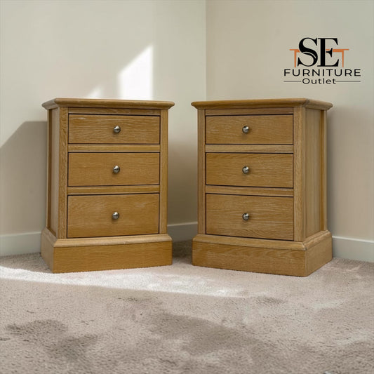 Set of 2 Whitewashed Finish Solid Oak & Oak Veneer Bedside Tables with Soft-Close Drawers RRP £899