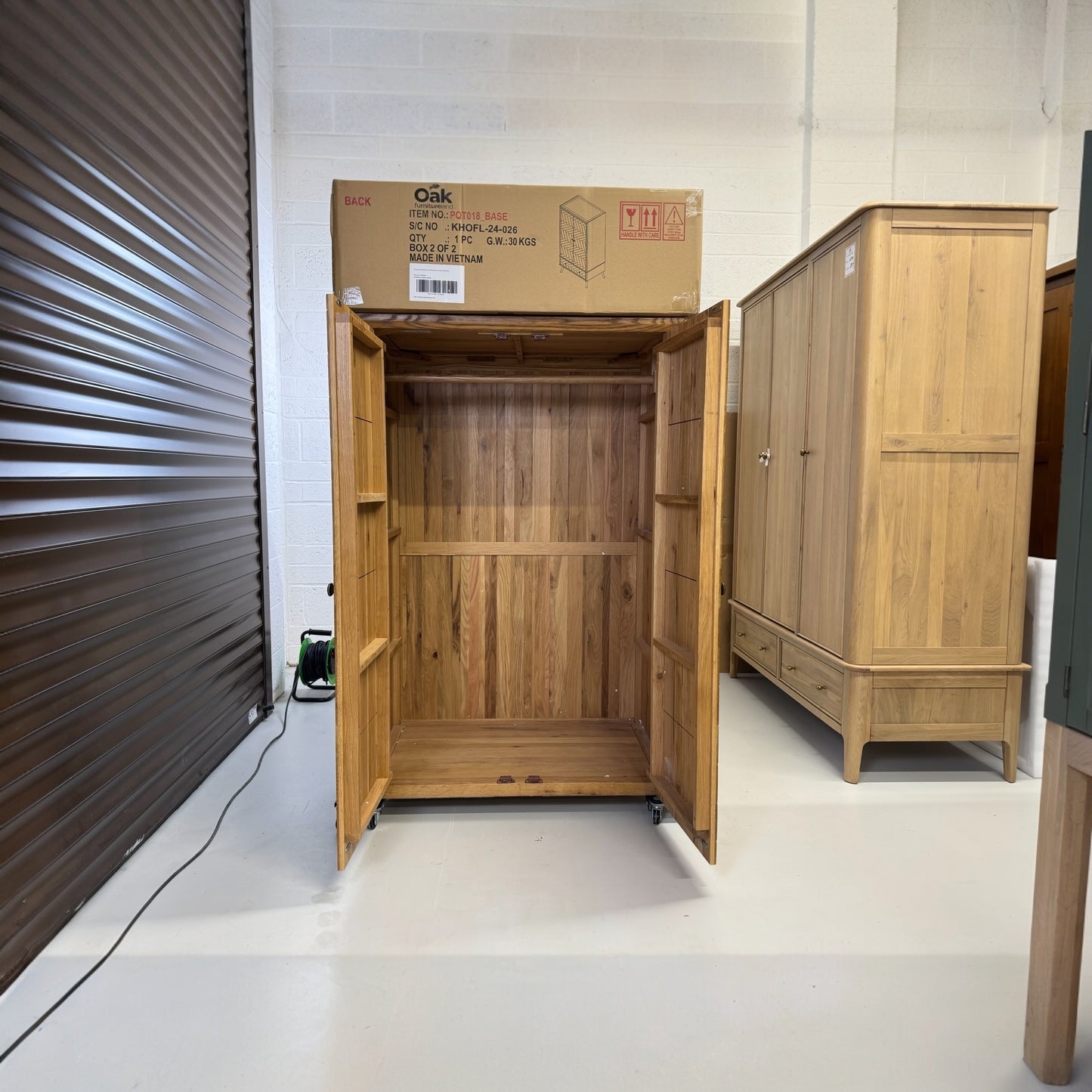 Brushed & Glazed Solid Oak Double Wardrobe, Parquet Range From Oak Furnitureland RRP £999